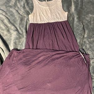 Maternity maxi dress